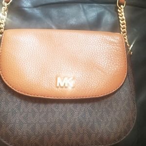 Michael Kors crossboby purse tan and brown